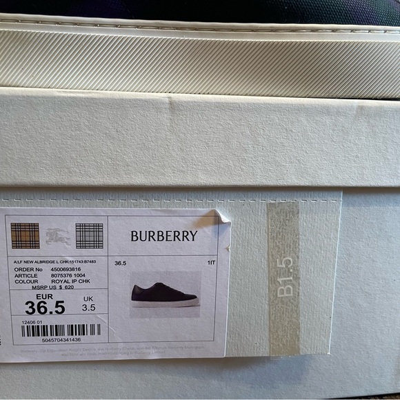 Burberry Royal IP CHK sneaker36.5Gently worn.Comes with original dust bag& box. - Picture 5 of 5